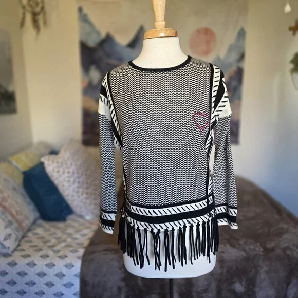 Iphoria 100% Cashmere Fringe Sweater XS Black White Graphic Heart Boho Luxe Art - Picture 3 of 16
